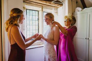 lapstone barn wedding photographer lc 018 300x200 - The best Fujifilm cameras & lenses for wedding photography in 2024